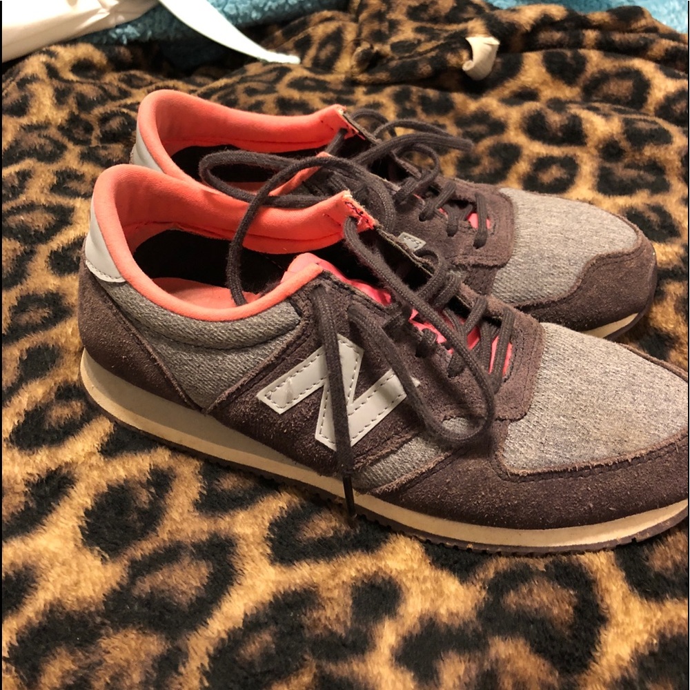 New balance 420 tennis shoes